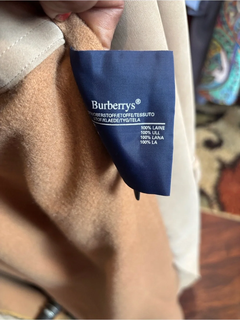 Burberry Beige Double-Breasted Trench Coat with Belt - Picture 4 of 14
